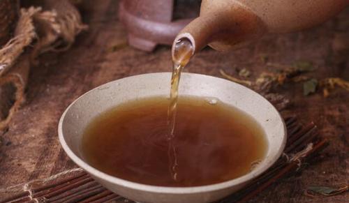 [王老吉]国产饮料巨头倒下：曾力压两大可乐，今负债130亿，创始人也跑了