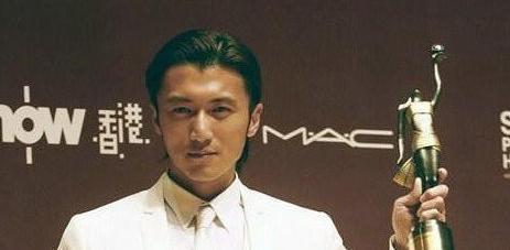 谢霆锋|\锋芝恋\10年情断,王菲、陈冠希才是被偏爱的人