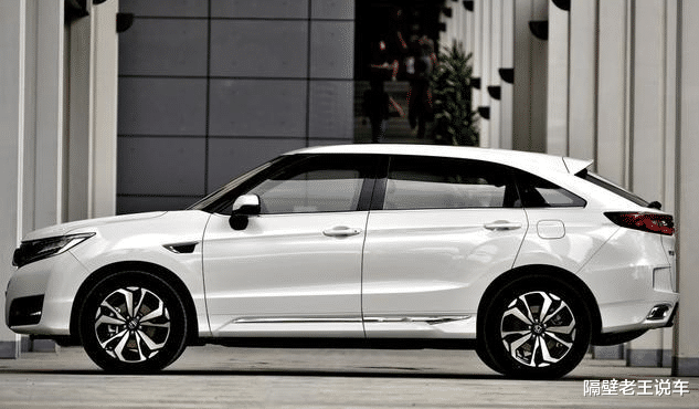 马力▲不该倒下的“舒适王”，2.0T爆272马力，重1.8吨稳如牛，却无人懂