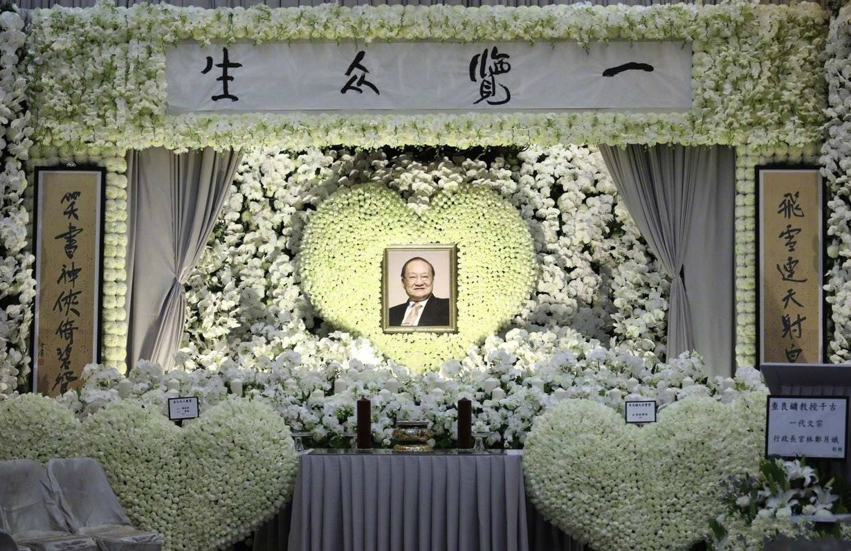 #赌王#赌王灵堂开始筹备，花店老板曾为金庸布置过灵堂，丧礼为最高规格