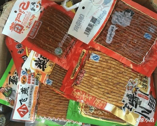 辣条：这些小零食吃完嘴巴会变臭，口香糖上榜，第4种很多人戒不掉