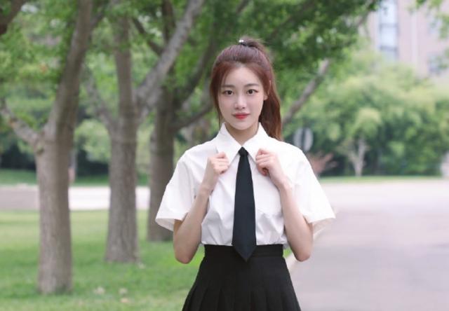 冯若航|又一位《青春有你2》选手和经纪公司开撕?发消息称:不要逼自己