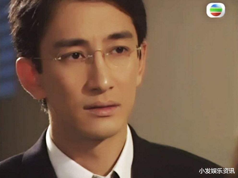 『家产』年近半百二婚还娶小姑娘，婚后7年败光数亿家产，现和女儿住危楼