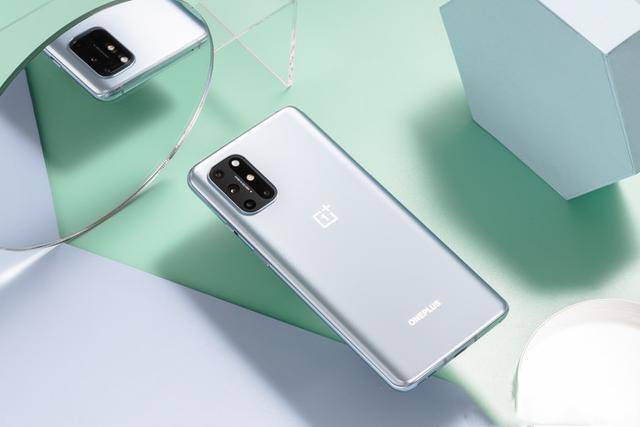 小米科技|告别低配高价，10月值得购买的四款机型，最后一款超80万预约