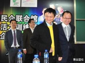 『上海市』上海最大的隐形富豪，借来3.8万却赚到千亿，还控制着100多家公司