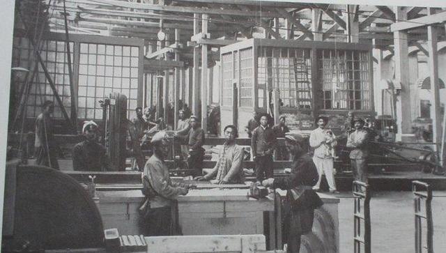 李鸿章|60年前，李鸿章尸首被被挂拖拉机游街示众，自此世间再无\李鸿章\