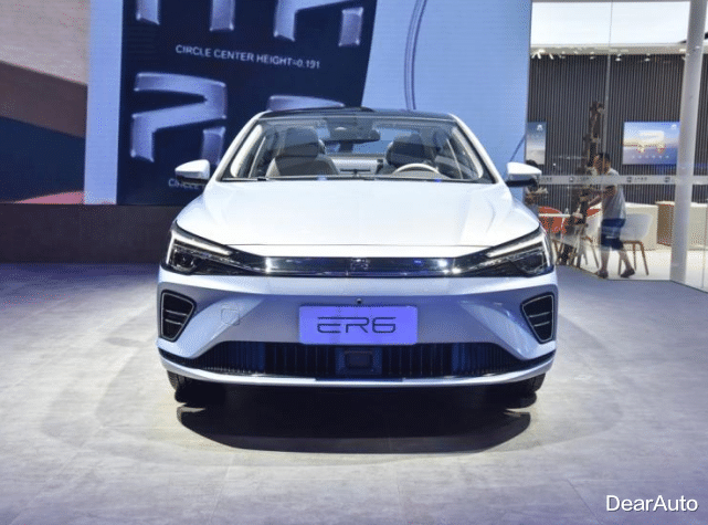 荣威|荣威高端纯电动车ER6开启预售,620km续航,16万元起