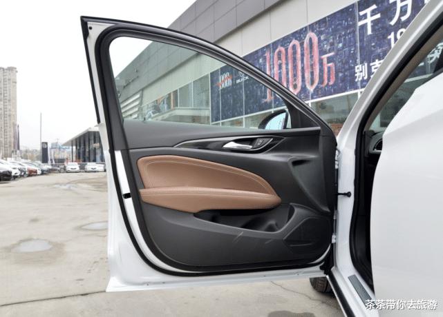 SUV|又一合资车“打骨折”！从17万跌至13万，双层隔音，为它放弃雅阁