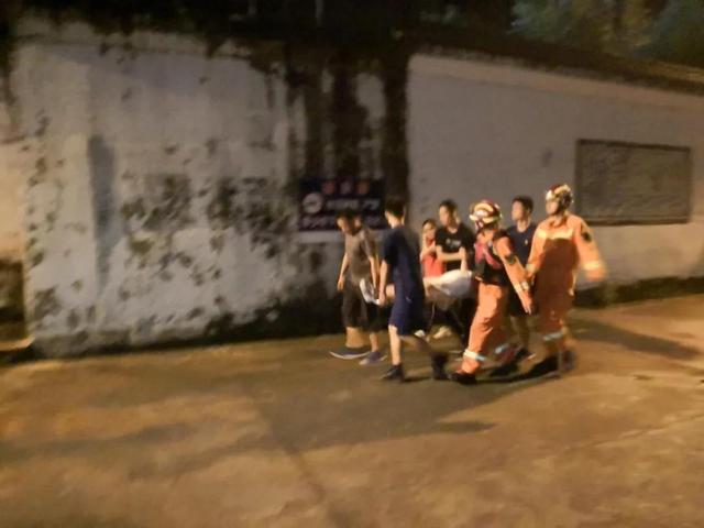 民警|七月身孕准妈妈深夜投河，没想到围着自己问这问那的竟都是“群演”