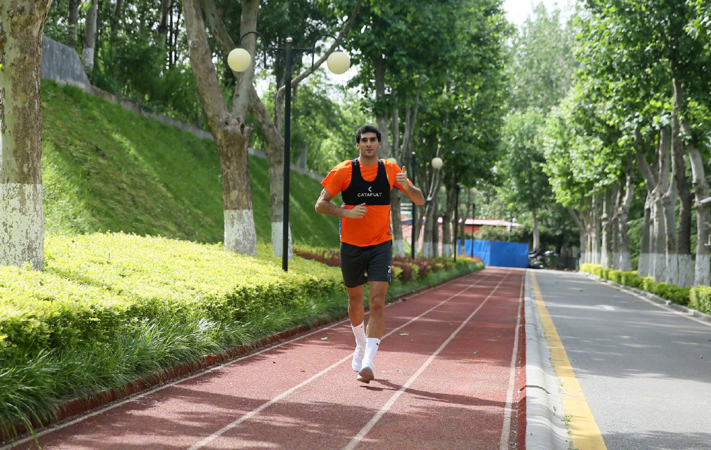 马鲁万·费莱尼|土帅再次收获名帅点赞，费莱尼进球有特殊意义，蒿俊闵接班人浮现