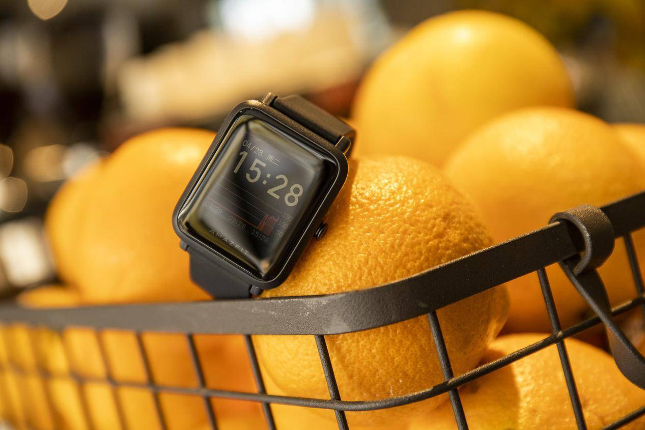 【华米】一个月不充电+全功能覆盖，华米Amazfit 米动手表青春版 1S上手玩