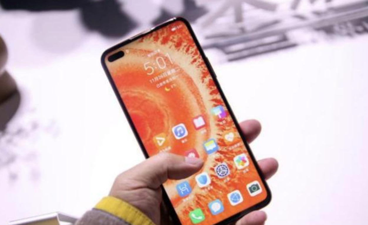 [荣耀]麒麟990跳水1000元，4200mAh+30倍变焦，从高端机沦为中端机