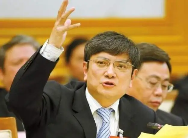 郑强|还记得网红教授郑强吗？扬言要将英语踢出高考，后来结果呢