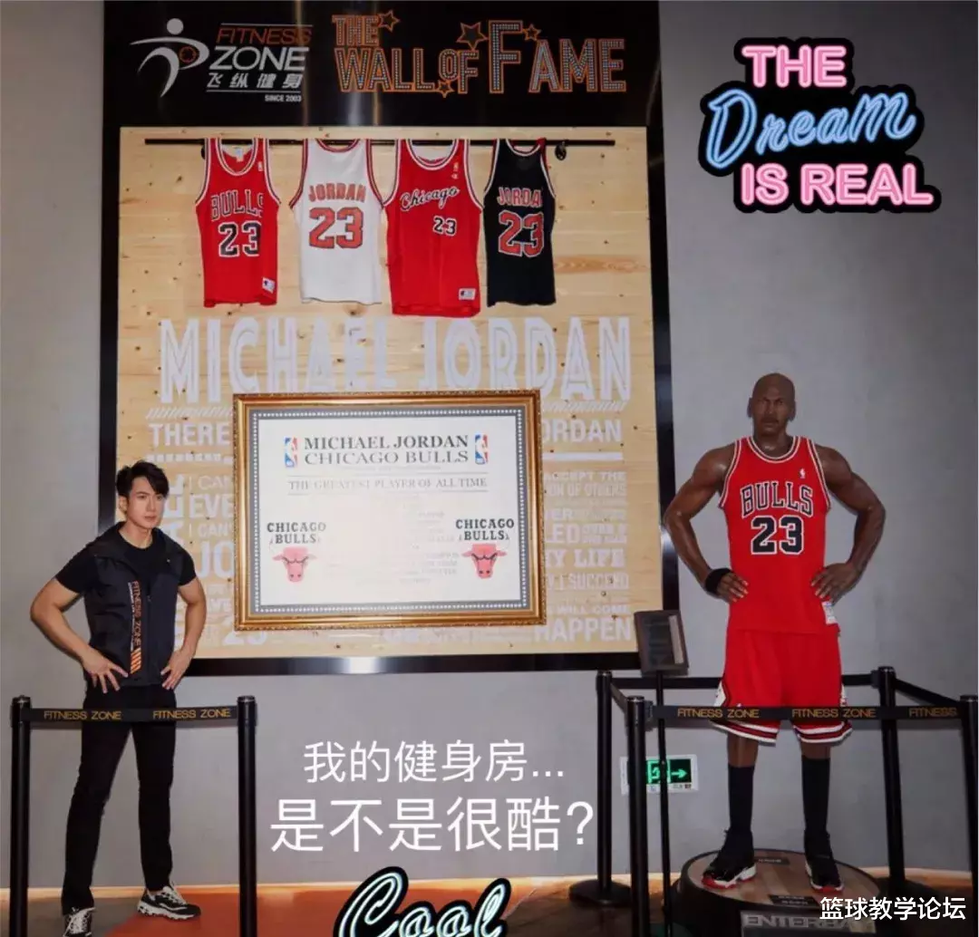 『吴尊』被姚明打到绝望！狂输中国队102分！他成了亚洲女粉丝最多的球员