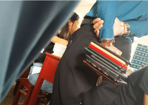 |“钓鱼钓出来个破石头，看起来很值钱”还是放回去心里踏实点！哈哈哈