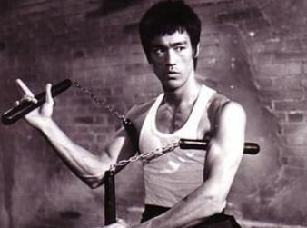 『李小龙』师傅李小龙死后，转身\霸占\师母，汤姆让我看到人性最丑恶一面