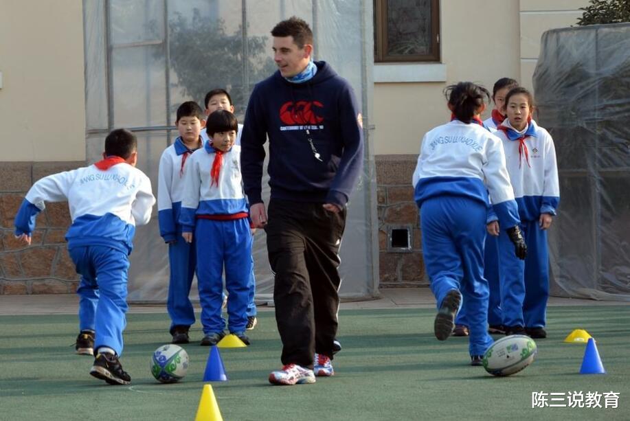 教育部|教育部通知,大中小学寒假提前,家长却欲哭无泪,还有一好消息