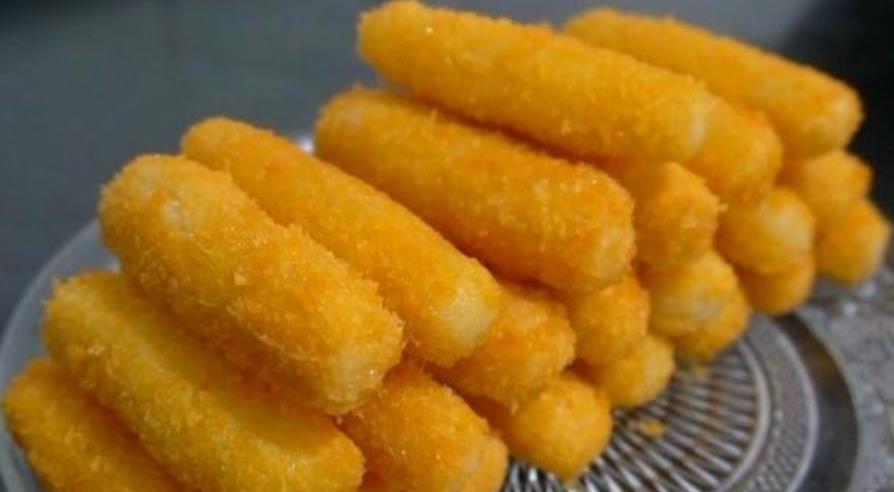 「土豆」我家土豆从不炒着吃，简单一做变成小零食，香甜酥脆，全家都爱吃
