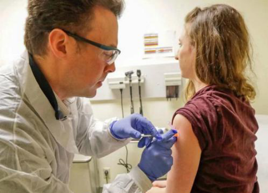 壞消息接踵而來，疫苗剛出現意外，數百萬美國人就迎來新的噩耗-圖3