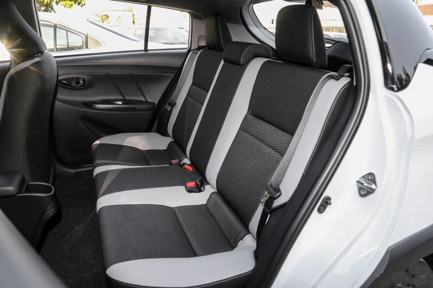 丰田车|丰田良心车又跌了！顶配9.78万，一箱油跑889KM，开10年都不坏