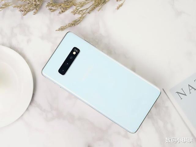 vivo|等等党又赢了？三星S10+狂甩2800元，看到短板后直接拒绝