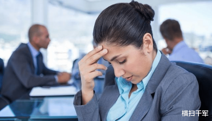 「」跟领导再好,若出现这3个苗头,不会被重用,越努力越被动!