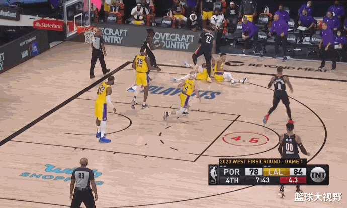 詹姆斯·哈登|哈登轰37+11仍无缘今日最佳！对不起！你碰上NBA大怪兽了