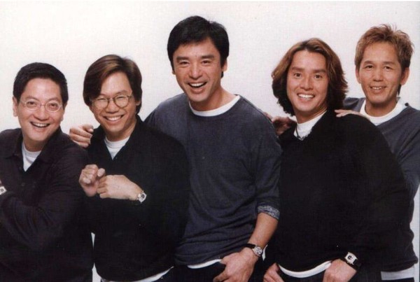 『谭咏麟』乐坛常青树谭咏麟：与发妻杨洁薇丁克13年，为什么与情人生子？