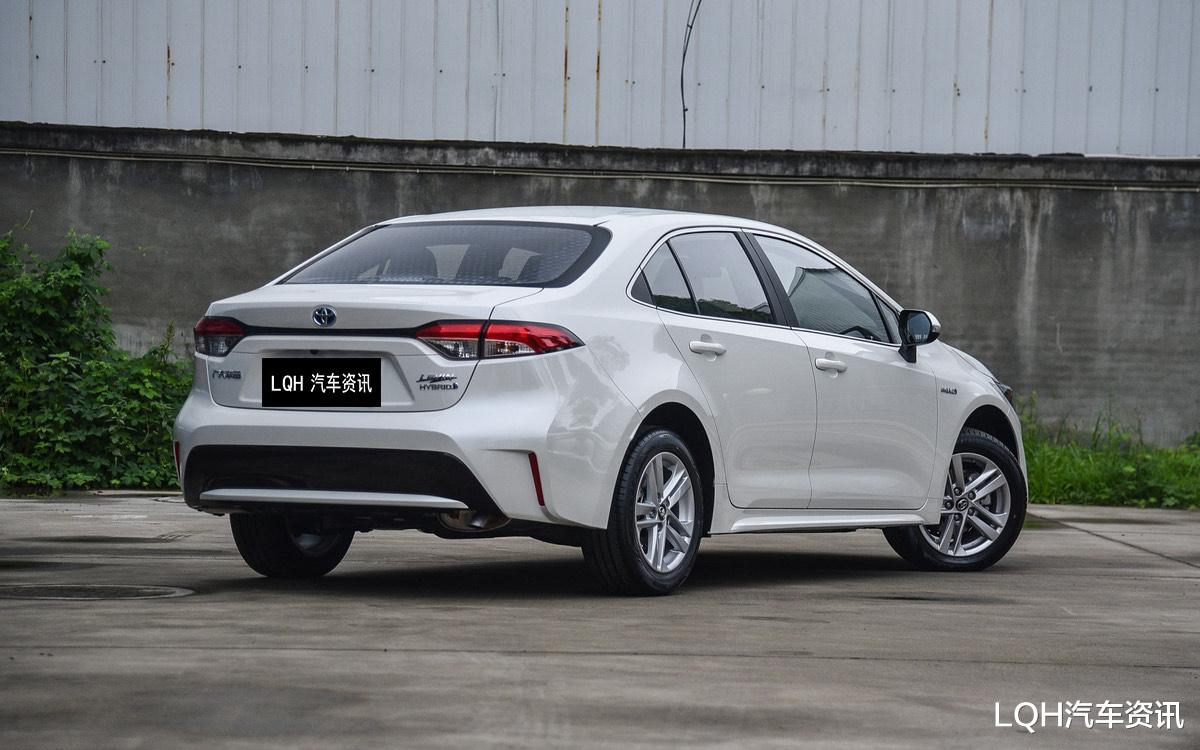 『丰田雷凌』丰田是日系“省油王”?油耗4.1L,一公里才2毛多,还配8大气囊