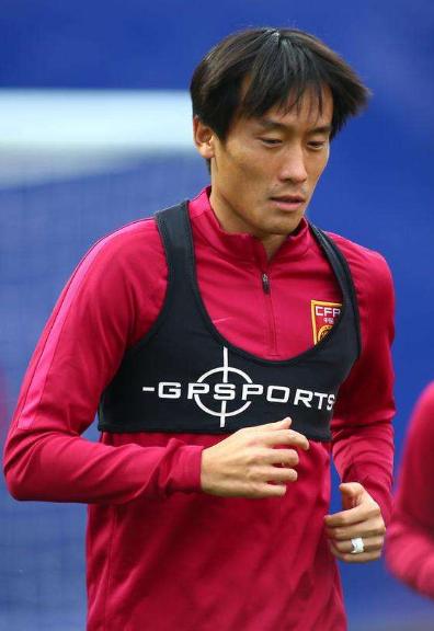 杜威▲前国足队长即将当爹，曾踢过世界杯，历任女友一个比一个漂亮