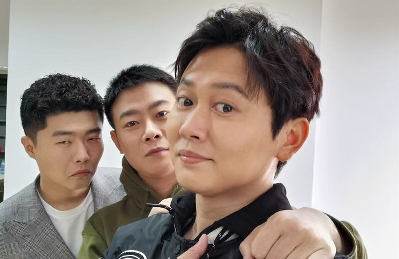 [周九良]孟鹤堂上《快乐大本营》被问周九良呢？德云社逗跟捧哏差异明显