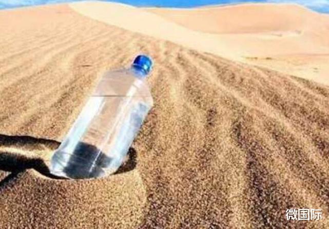 求职|面试官:在沙漠有100瓶水,其中一瓶有毒你怎么办?网友很溜啊