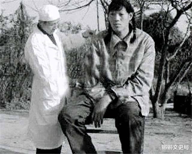 巨人症|中国第一女巨人，14岁比姚明还高，18岁去世遗体保存37年