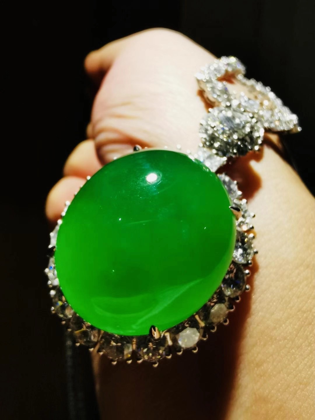 翡翠|翡翠美货欣赏！看下养养眼！手镯、吊胆、戒指合集。