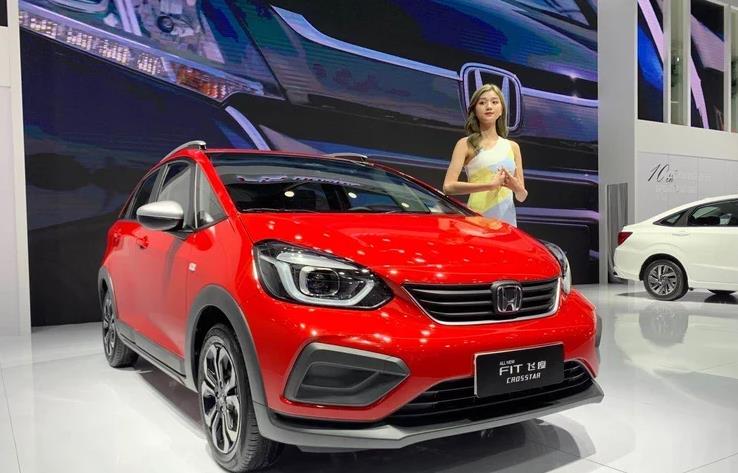 本田飞度|本田又一“王者”小型车出道!高速120静谧无声,8.18万追击Polo