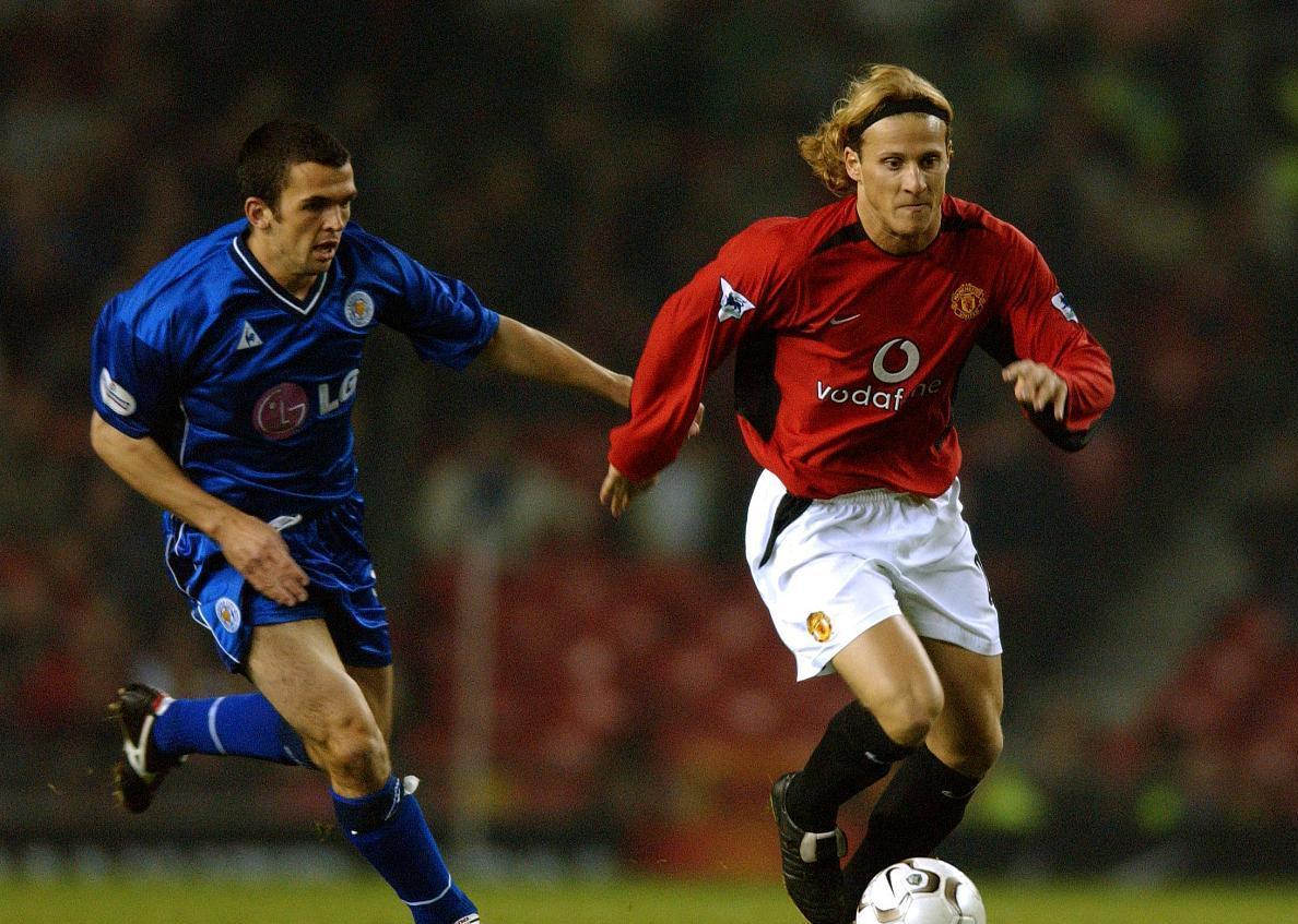 英超|英超三十四轮维拉VS曼联，戴维斯个人失误多，马夏尔锋线发挥稳定