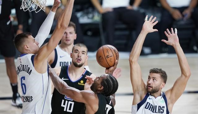 雷霆队|季后赛第4日预测：湖人大胜开拓者，火箭负雷霆，雄鹿步行者首胜