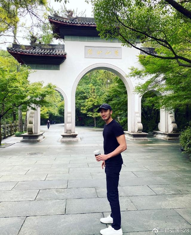 赖弘国|阿娇前夫赖弘国健身尺度辣眼，裤子快脱落被嘲故意博眼球
