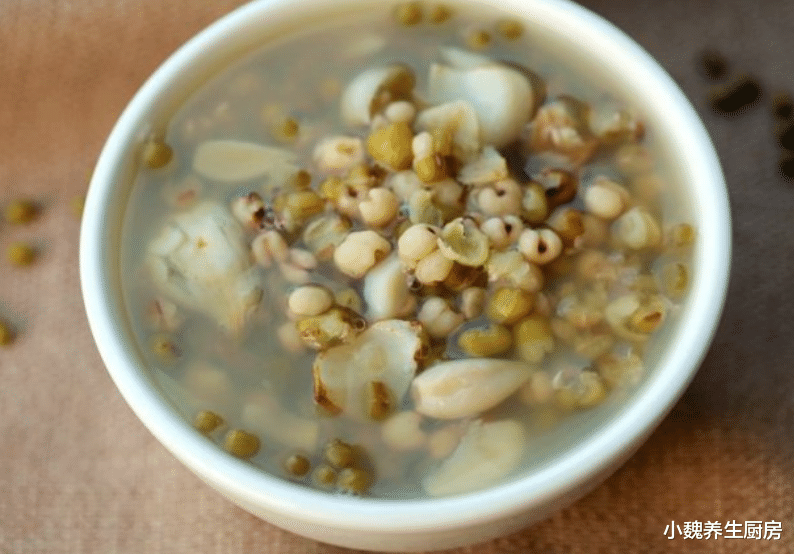 「绿豆汤」酒精最怕的解药,不是牛奶!而是不显眼的“它”,酒前吃不易醉