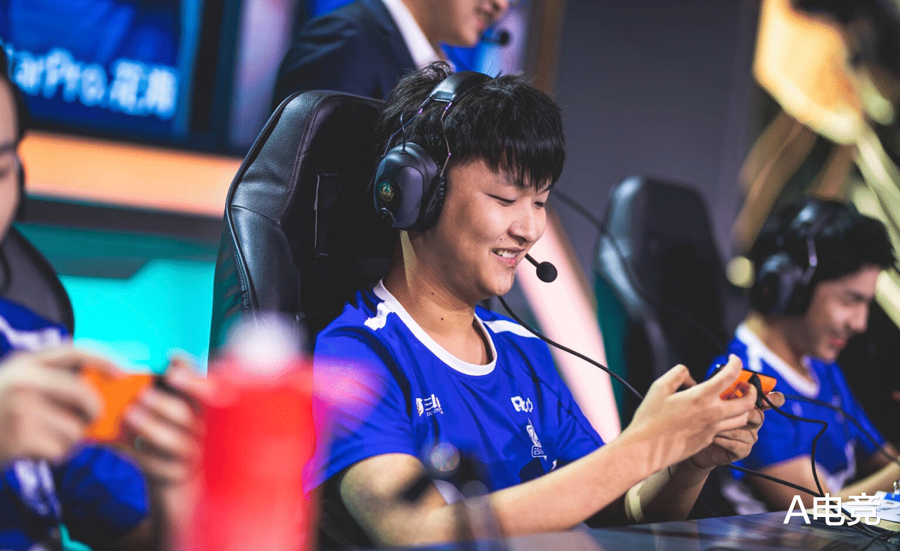 猫神|KPL:花落姐真是能屈能伸,为请猫神回来,不顾芥蒂亲自邀请