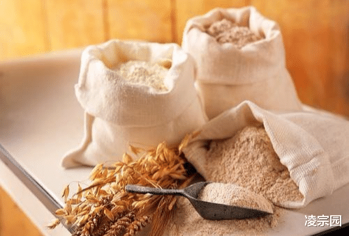 #冠状病毒#假如我们进口不到粮食,我们会不会没有储备粮?要不要家里囤点粮食?