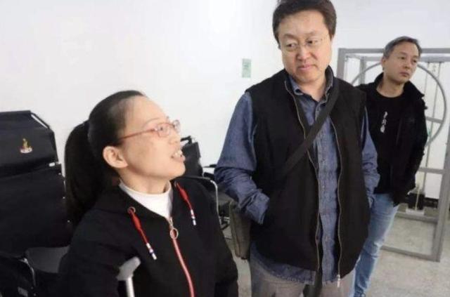 职场故事|家人意外去世，员工准备请假3天回老家，老板：等半小时