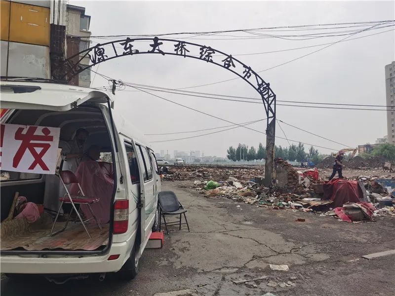 『』因项目建设需要，东大桥市场正在拆除！