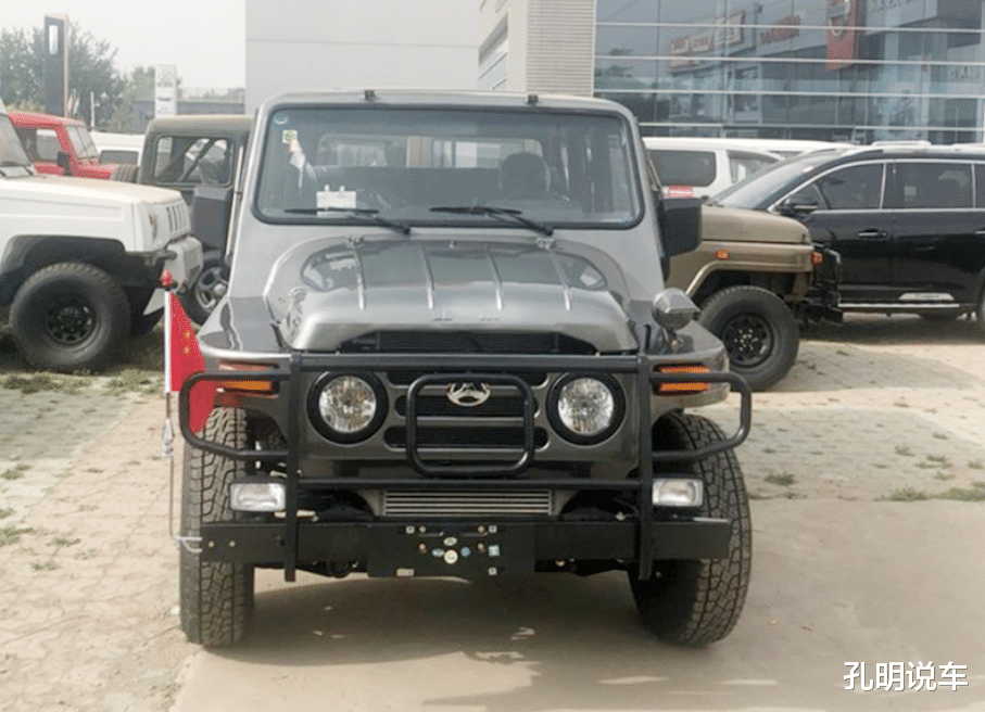 越野车▲55年没白等，北汽212越野车迎来大改！铁顶独悬带屏幕