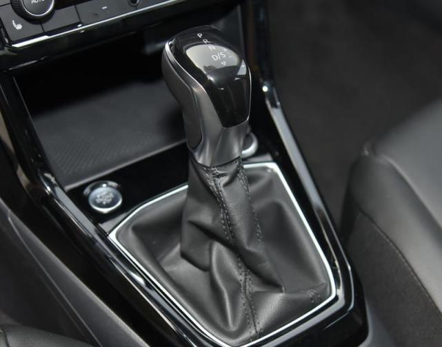 coupe:又一合资SUV“折上折”,跌至9.3万,比丰田大方,还要啥哈弗H6