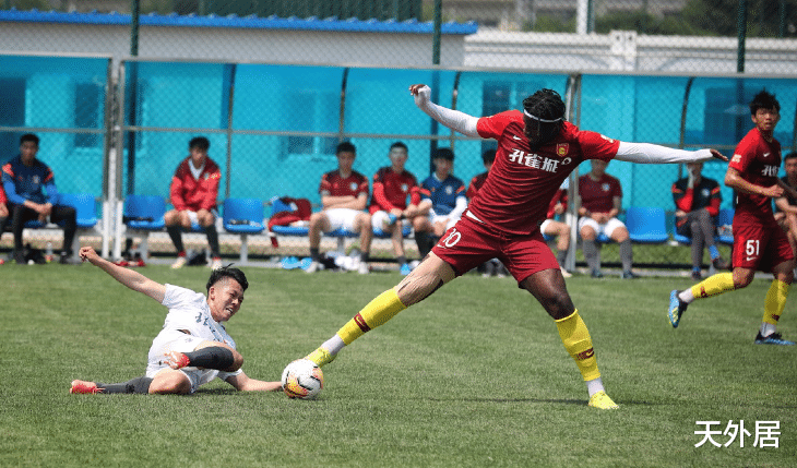 河北华夏▲只热身不开赛！中超一日狂踢5场：大黑马3-0恐怖实力曝光，3队遇冷