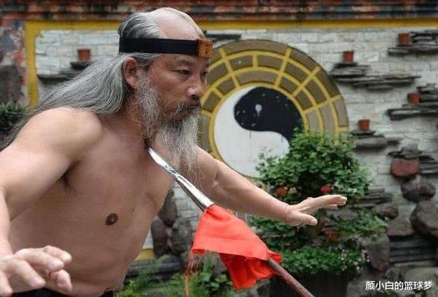 道君：谁说传武没真大师？他曾下战书挑战泰森，手劈鹅卵石，头碎厚石板