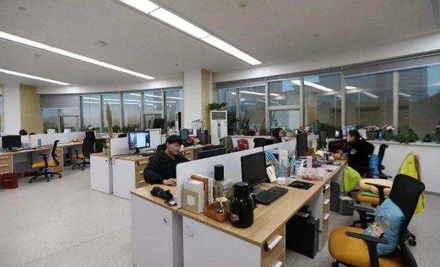 职业规划|宝妈把儿子带到公司玩,不料次月被公司辞退,得知原因后懊悔不已