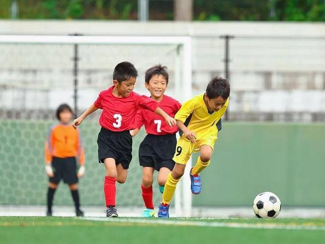 「」二战后，日本人平均身高暴涨了15cm，难道真是美国大兵的功劳？