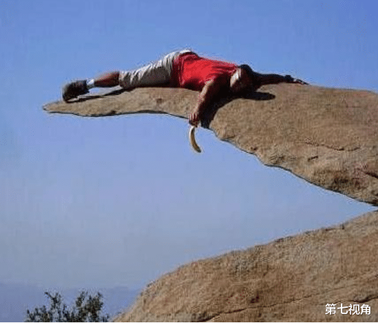 |这块石头骗了上亿人，以为是悬崖峭壁，看到下面：早该曝光了